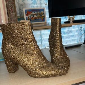 BETSEY Johnson Elegant Gold Ankle Boots